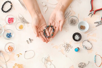 240_F_403744423_tmGOrpqkOPaDYFtomiELQXdbb0uIWenF